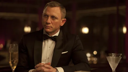 Täze «Jeýms Bond» filmlerini we seriallaryny Amazon çykarar