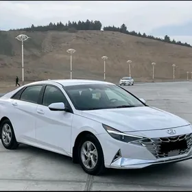 Hyundai Elantra 2021