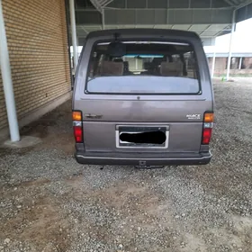 Toyota Hiace 1990