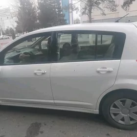 Nissan Versa 2009