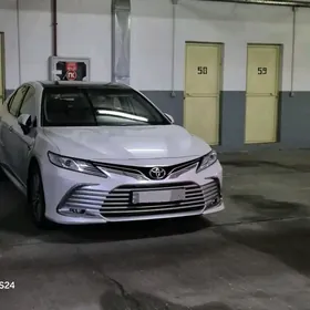 Toyota Camry 2024