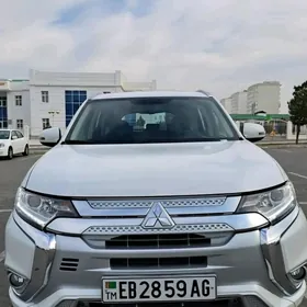 Mitsubishi Outlander 2022