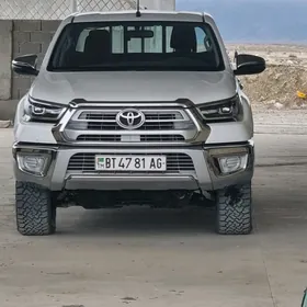 Toyota Hilux 2021