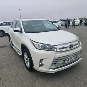 Toyota Highlander 2016