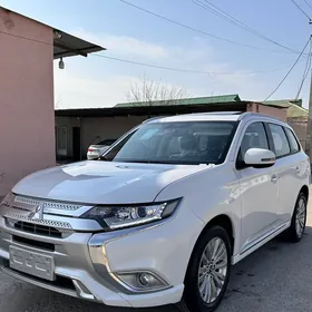 Mitsubishi Outlander 2022