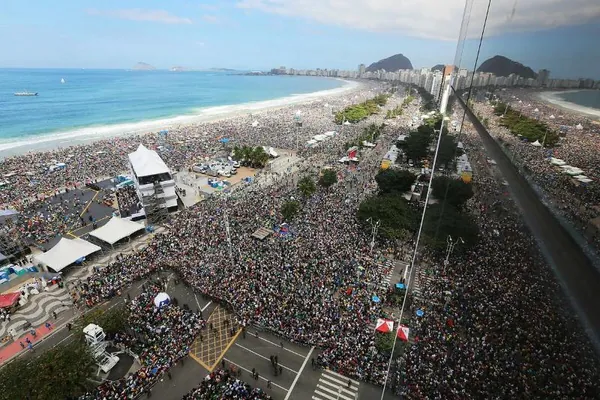 Ledi Gaga Rio-de-Žaneýronyň Kopakabana kenarynda mugt konsert berer