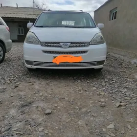 Toyota Sienna 2004