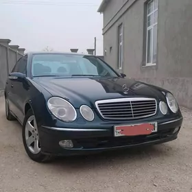 Mercedes-Benz E320 2004