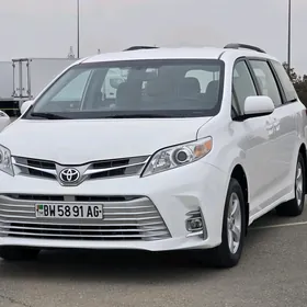 Toyota Sienna 2019