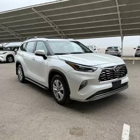 Toyota Highlander 2021