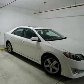 Toyota Camry 2013