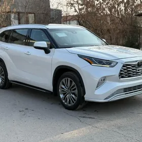 Toyota Highlander 2020