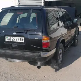 Nissan Pathfinder 1997