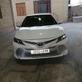 Toyota Camry 2020