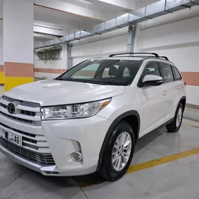 Toyota Highlander 2019