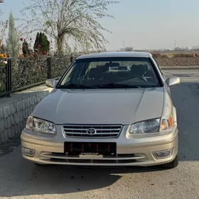 Toyota Camry 2001