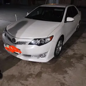 Toyota Camry 2012