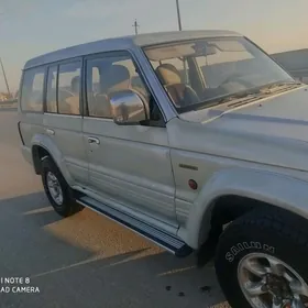 Mitsubishi Pajero 1993