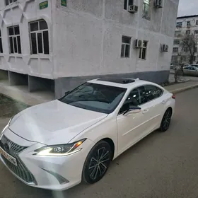 Lexus ES 350 2022