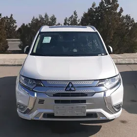 Mitsubishi Outlander 2022