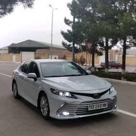 Toyota Camry 2020