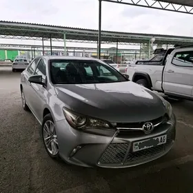 Toyota Camry 2016