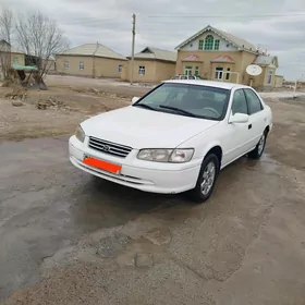 Toyota Camry 2001