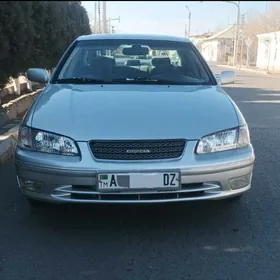 Toyota Camry 2001