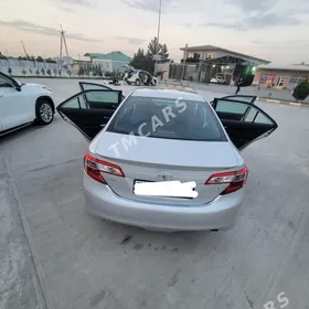 Toyota Camry 2013