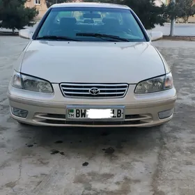 Toyota Camry 2001