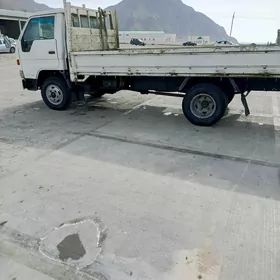 Mitsubishi Canter 2001