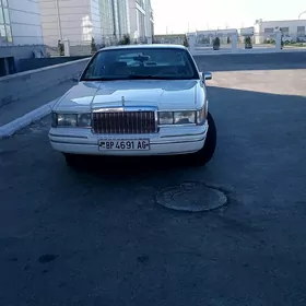 Lincoln Town Car 1993