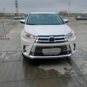 Toyota Highlander 2019