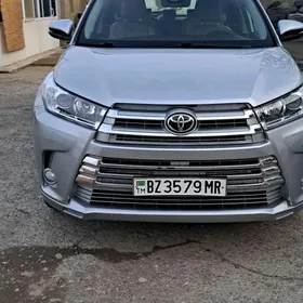 Toyota Highlander 2019