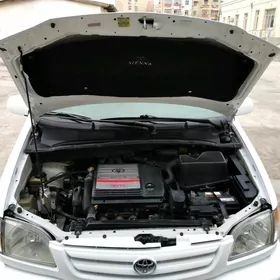 Toyota Sienna 2002