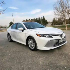 Toyota Camry 2020