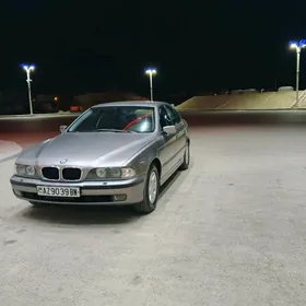 BMW E39 2000