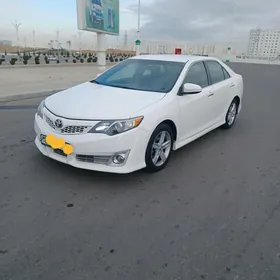 Toyota Camry 2013