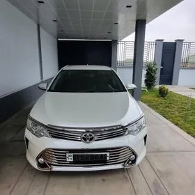 Toyota Camry 2016