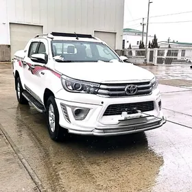 Toyota Hilux 2016