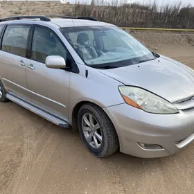 Toyota Sienna 2005