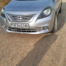 Nissan Versa 2012