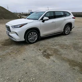 Toyota Highlander 2020