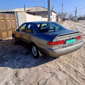 Toyota Camry 2001