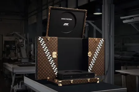 Louis Vuitton «оденет» трофей «Формулы-1» в фирменный чемодан