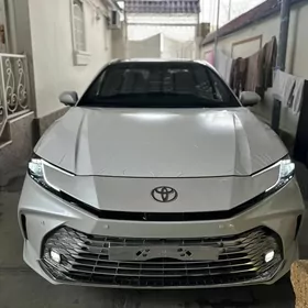 Toyota Camry 2025