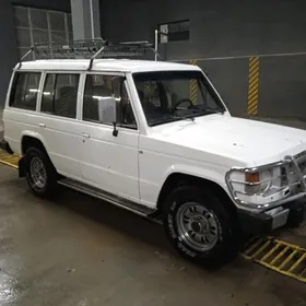 Mitsubishi Pajero 1991