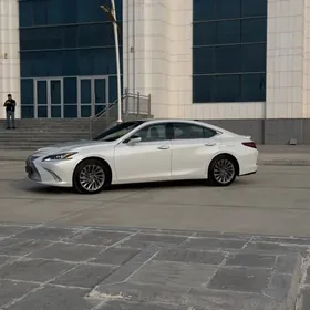 Lexus ES 350 2019