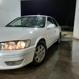 Toyota Camry 2000