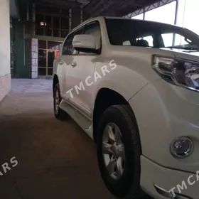 Toyota Land Cruiser Prado 2010